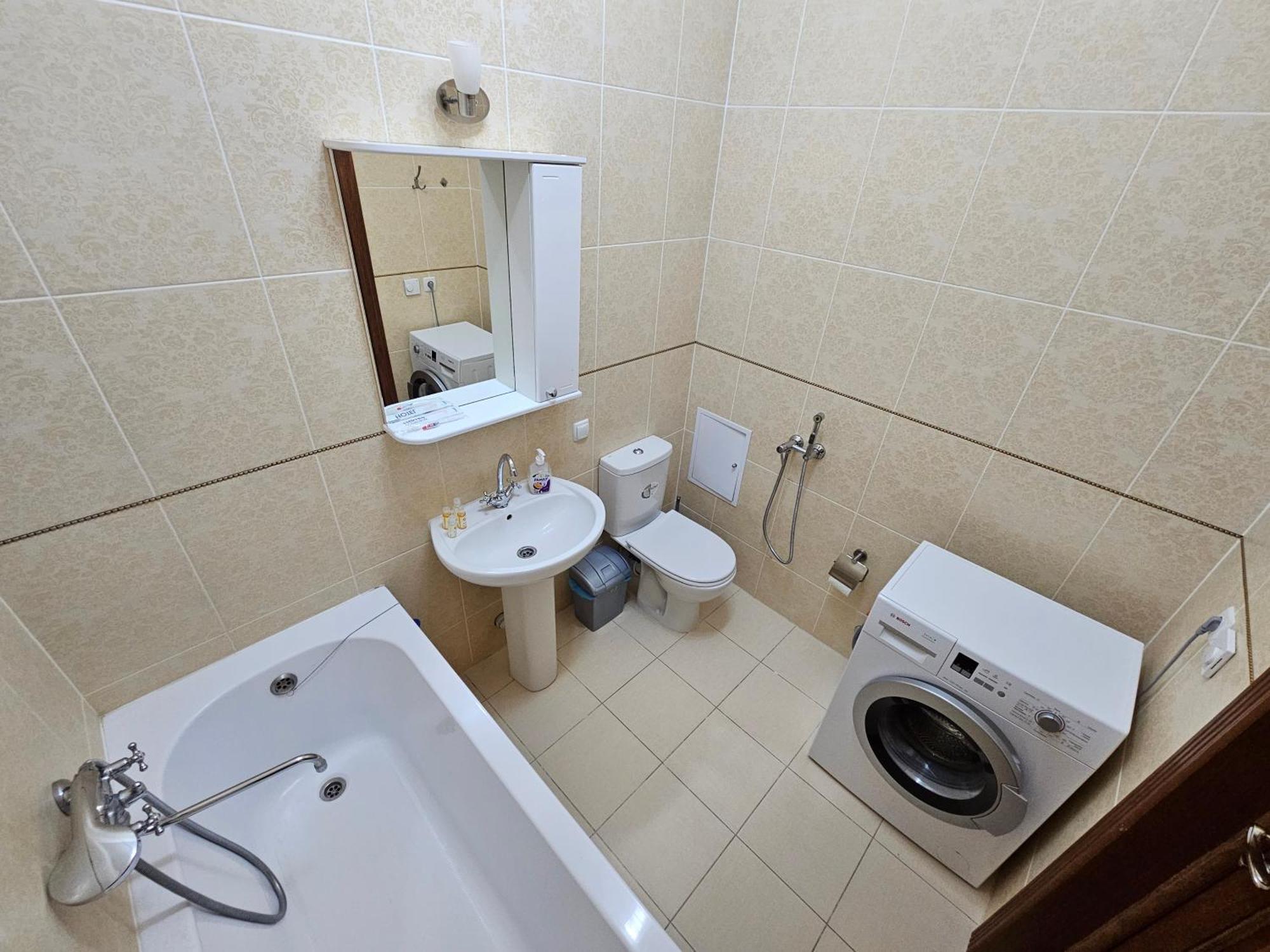 Ernaz Plus Apartments-Expo-Boulevard 130 Astana Luaran gambar